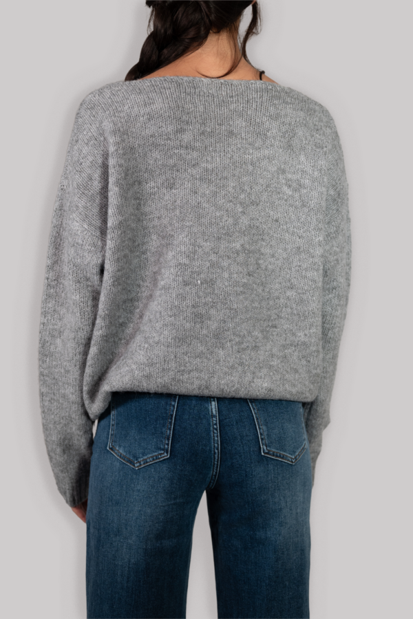 Maglione morbido scollo a V – Grigio